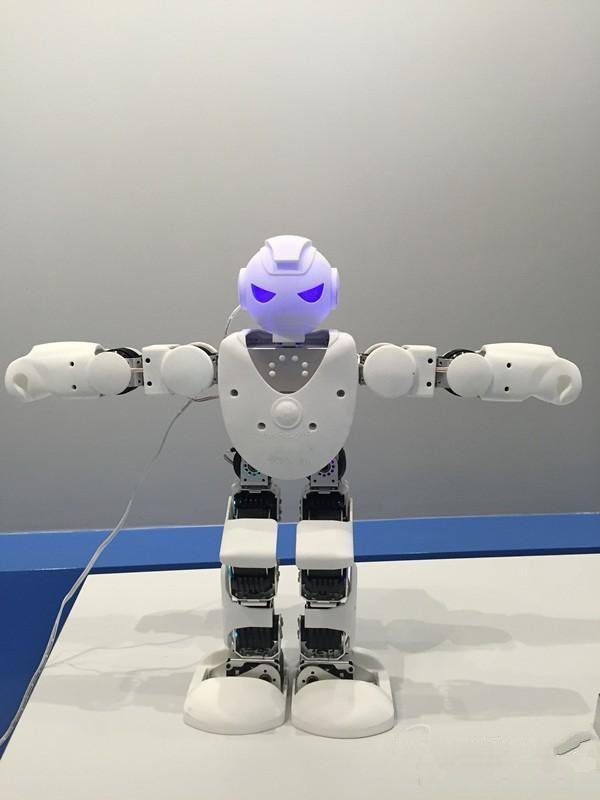 從3d打印市場發展前景看全國大學生機器人大賽首次引入3D打印