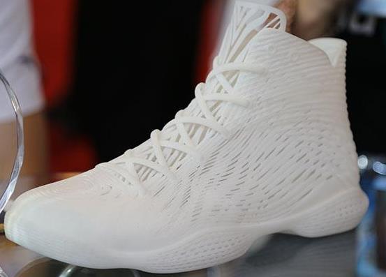 3D打印技術(shù)前景無(wú)限 阿迪等運(yùn)動(dòng)鞋品牌不約而同開(kāi)辦3D打印鞋工廠