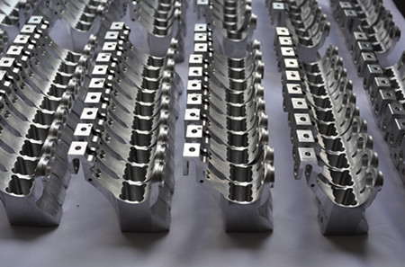 CNC加工樣品 新手選擇3D打印手板模型加工打樣還是CNC加工?選擇當(dāng)?shù)剡€是全國3D打印公司?