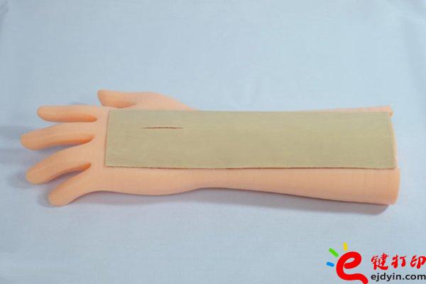 醫療設備器械3d打印模型應用案例 3D打印仿真手臂輔助傷口縫合練習操作